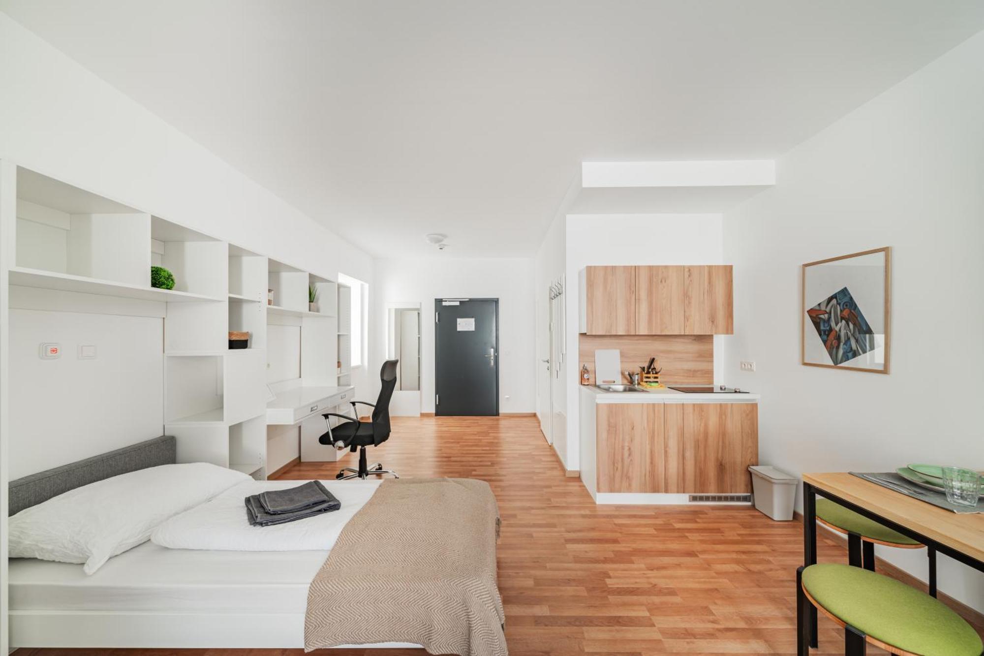 Central City Suits Wiener Neustadt Exterior foto